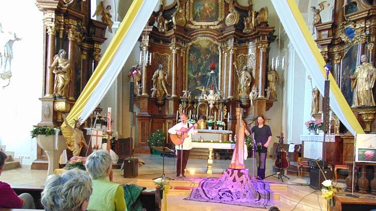 Das Doppelkonzert in der Weißenoher Kirche Foto: Petra Malbrich