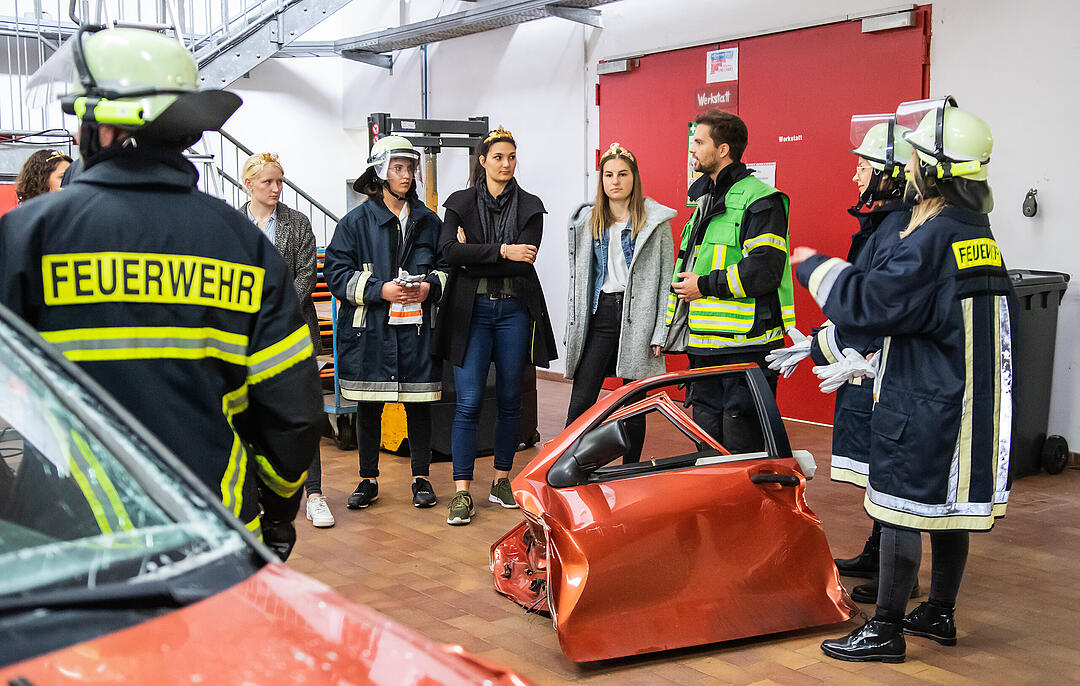 Prinzessinnen bei Feuerwehr