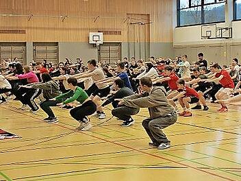 Wenn es an der Jakob-Kaiser-Realschule Hammelburg Zwischenzeugnisse gibt, ist vorher jede Menge Action angesagt, mit Spielen und Sport.