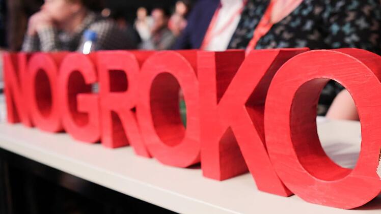 "NoGroKo" oder doch - das entscheiden jetzt die SPD-Mitglieder. Foto: Federico Gambarini/dpa