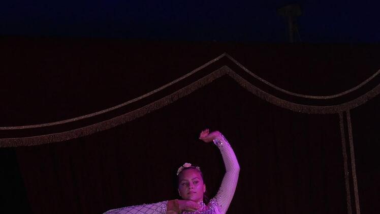 Impressionen rund um die Premiere des "Circus Henry" in Dörfles-Esbach (Landkreis Coburg). Dort gastiert der Zirkus noch bis Anfang Oktober - mit Vorstellungen jeden Samstag und Sonntag. - Foto: Manja von Nida