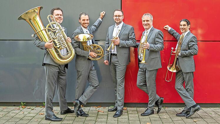 „Classic Brass“ gastiert im Schlosspark Unterleinleiter.