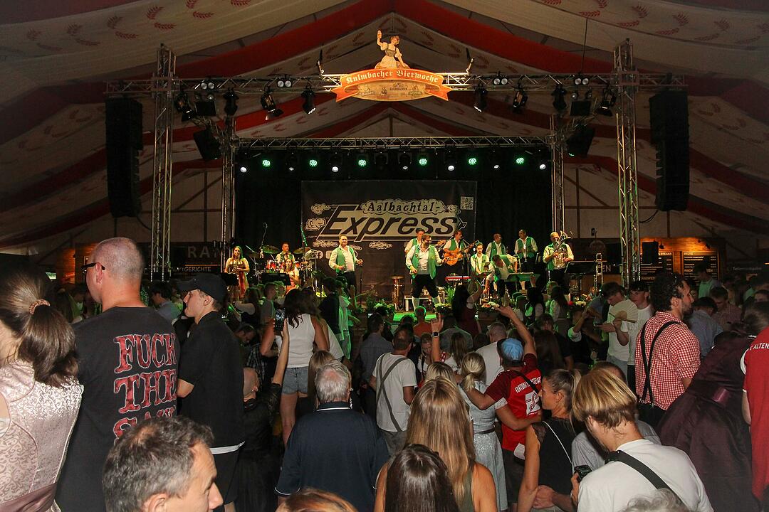 Am letzten Tag vom Bierfest wurde nochmal richtig gefeiert.