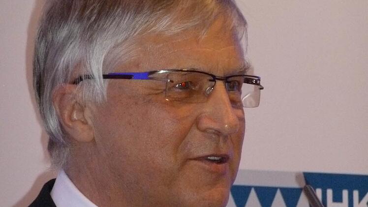 Christian Heinrich Sandler bei seinem Festvortrag im Kammergebäude Foto: M. Litzlfelder