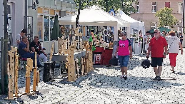 Die Aktionsgemeinschaft Kronach lädt am 5. September zu einem großen Kunsthandwerkermarkt mit verkaufsoffenem Sonntag. Bereits beim Stadtfest 2019 (damals noch in der Rosenau) kam das qualitätsvolle Angebot glänzend bei den Besuchern an.