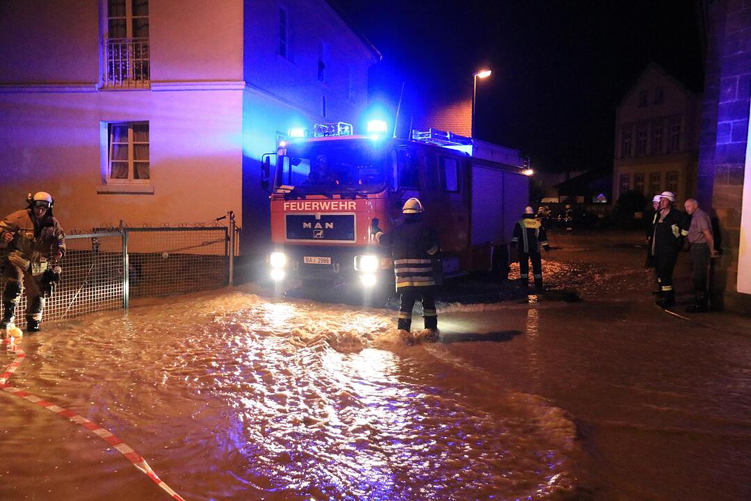 Unwetter über dem Kreis Bamberg: Starkregen führt zu Überschwemmungen