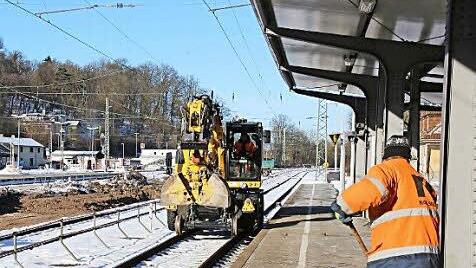 Auch am Coburger Bahnhof laufen derzeit Bauarbeiten. Alle Bahnsteige sollen Fahrstühle erhalten. Foto: Simone Bastian