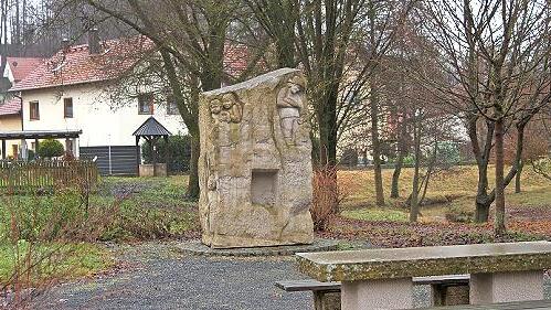 Der Trinkbrunnen soll nun in Lußberg im Bereich des Querkeles-Denkmals errichtet werden – gleich neben der Lauter.