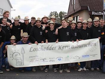 Die Loschedder Kerwasburschen sind ein eingeschworenes Team.  Foto: Sonja Werner