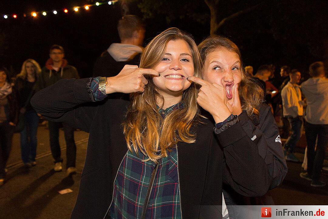 Sandkerwa: Partyfotos