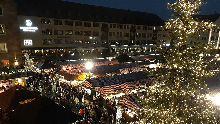 Der Nürnberger Christkindlesmarkt lockt jedes Jahr Millionen Besucher nach Franken. Foto: Dunja Neupert