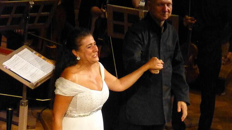 Cecilia und Diego Fasolis, der mit seinem Ensemble "I Barocchisti" die Mezzosopranistin begleitete. Foto: Ahnert