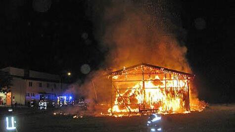Die Halle brannte lichterloh. Foto: Beatrix Lieb