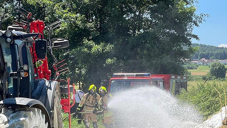 Pretzfeld: Anhänger in Brand geraten - 21-Jähriger entdeckt Feuer im Rückspiegel