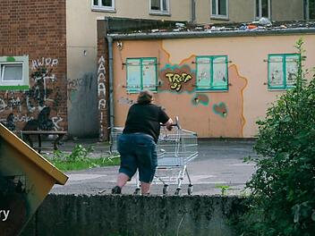 Ludwigshafen, Bayreuther Stra&szlig;e: Extrembeispiel einer "Stadt, in der man merkt, dass alles kaputtgespart wurde".