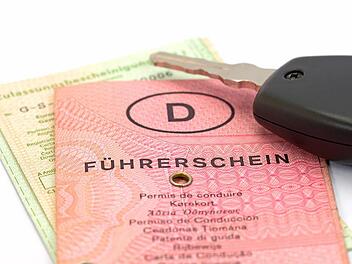 Für den Erwerb des Führerscheins brauchen etliche Prüflinge ein Jahr oder länger. Foto: M. Schuppich - stock.adobe.com