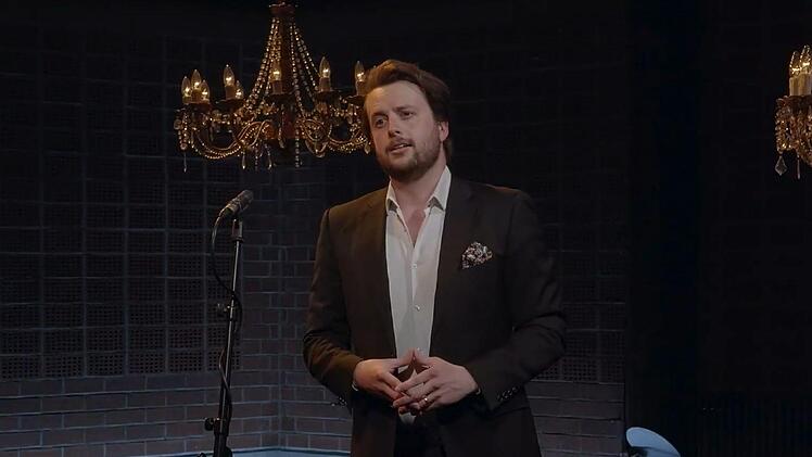 Der Bariton Daniel Carison interpretiert Beethovens Liederzyklus in der Reihe "Klassik am Sonntag".Foto: Screenshot/Video Martin Trepl