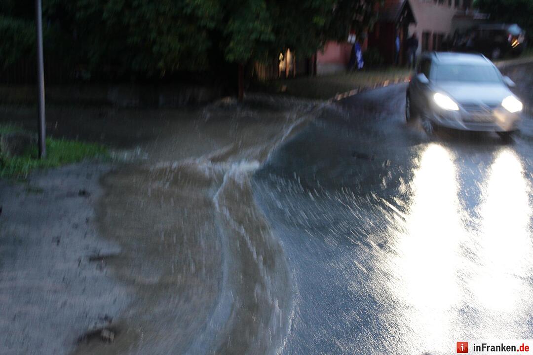 Erneute Flut ueber dem Landkreis Ansbach - Mehrere Ortschaften ueberschwemmt