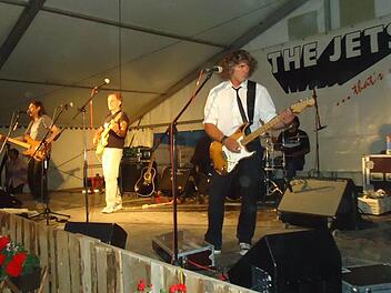 Auch wenn die Band "The Jets" mittlerweile auch aus neuen Mitgliedern besteht: Die Musik und die Wirkung auf das Publikum sind geblieben. Archivfotos: Matthias Dees