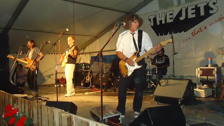Auch wenn die Band "The Jets" mittlerweile auch aus neuen Mitgliedern besteht: Die Musik und die Wirkung auf das Publikum sind geblieben. Archivfotos: Matthias Dees
