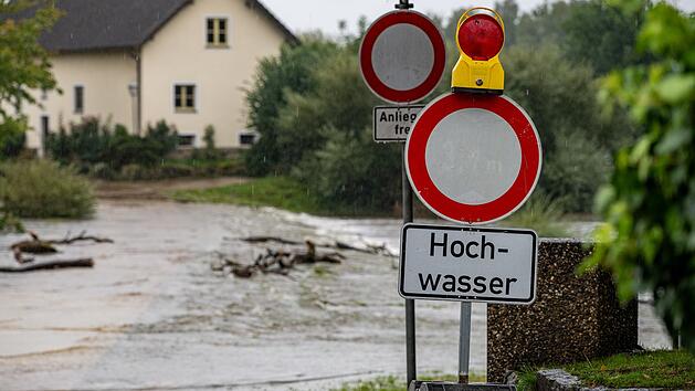 Schnee und Regen lassen die Pegel steigen - Hochwassergefahr in mehreren fränkischen Kreisen