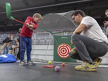 Auch wer sich für Golf interessierte, wurde in der Brose-Arena fündig: beim Bamberger Golfclub Hauptsmoorwald.Stephan Großmann
