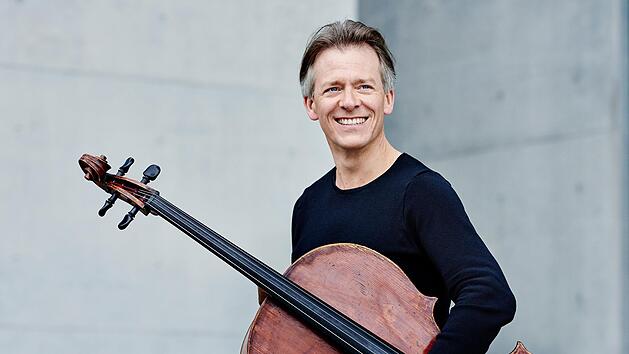 Das Jubil&auml;umskonzert des gefeierten Cellisten Alban Gerhardt (im Bild) mit seinem langj&auml;hrigen Kammermusikpartner Markus Becker, wird am Sonntag, 10. Juli, um 15 Uhr im Kursaalgeb&auml;ude gefeiert. Es gibt noch Karten.