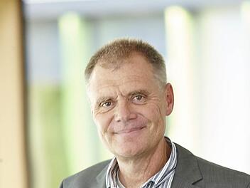 Kennt sich auf der Spielwarenmesse aus: Michael Hopf, Geschäftsleiter Vertrieb und Marketing bei HABA, fährt schon seit über drei Jahrzehnten nach Nürnberg - auch wenn die Zeit der großen Vertragsabschlüsse auf der Messe schon lange vorbei ist. Foto: HABA