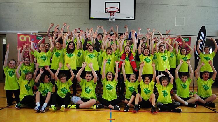 Diese 40 Schüler haben an dem Wettkampf teilgenommen. Foto: Christoph Wiedemann