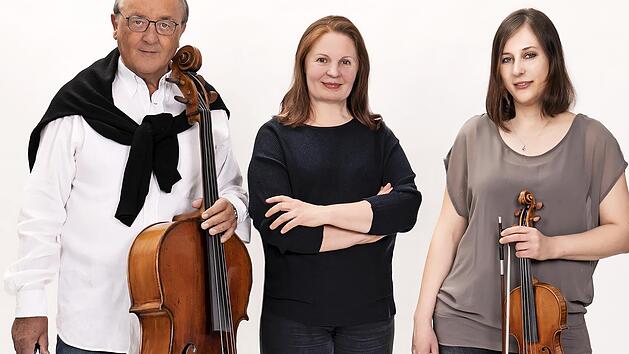 Das Trio &bdquo;Aureum&ldquo; spielt ein Konzert zum 267. Wiegenfest von Mozart, der am 27. Januar 1756 geboren wurde.