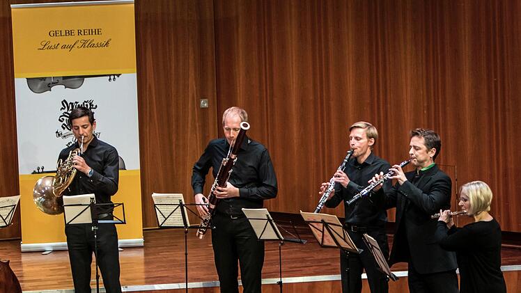 Mit zwei anspruchsvollen Nonetten beeindruckten Solisten des Philharmonischen Orchesters bei ihrem Konzert im Coburger Kongresshaus.Foto: Jochen Berger