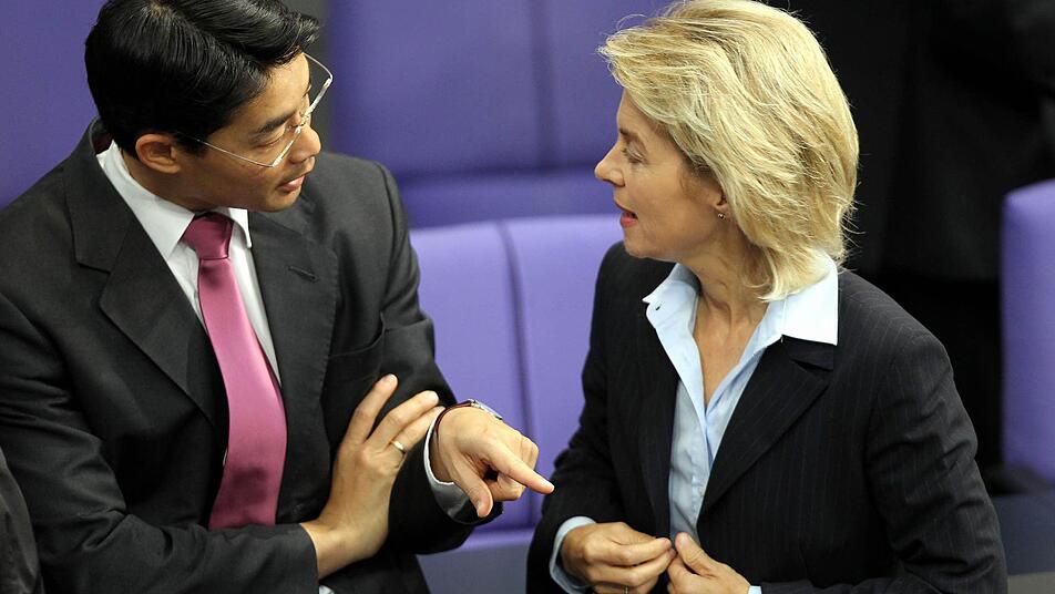 Bundesarbeitsministerin Ursula von der Leyen (CDU) und  Bundeswirtschaftsminister Philipp Rösler (FDP): Was muss rein in den Armutsbericht?. Foto: dpa