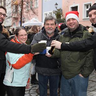 Jan, Jessica, Alfred, Michael und Stefan kommen schon seit Jahren jedes Jahr zum Heiligen Frühschoppen
