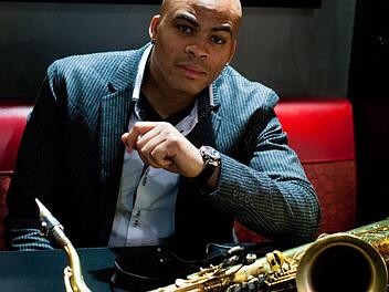 Der New Yorker Saxophonist Wayne Escoffery ist einer von drei hochkarätigen Jazzmusikern, die an der Universität Bamberg bei Markus Schieferdecker für Konzert und Workshop zu Gast sind.Gulnara Khamatova