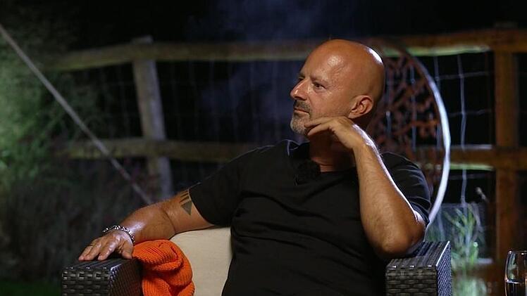 Im RTL-Format "Am Lagerfeuer mit Martin Rütter" spricht Detlev Steves offen über seine Kindheit mit einem gewalttätigen Vater.