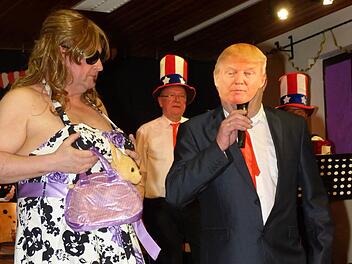 First Lady and Mr. Trump Zu einem Kurzbesuch mit Grußwort in der Eschenbachhalle. Präsident Donald Trump (Achim Meder) mit seiner First Lady (Matze Reith).  Foto: Thomas Reuter