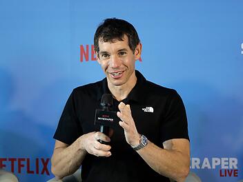 Freeclimber Honnold klettert auf Wolkenkratzer