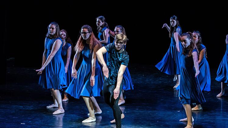 Impressionen von der Matinee "Jugend spielt für Jugend" im Landestheater Coburg: Tanzstudio Move & Dance CenterFoto: Jochen Berger