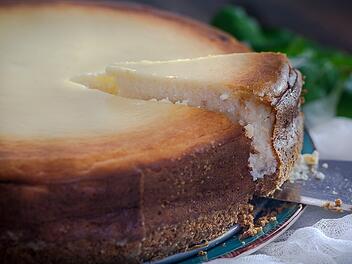 Cremiger Käsekuchen: Mit diesen Tipps wird er saftig und lecker