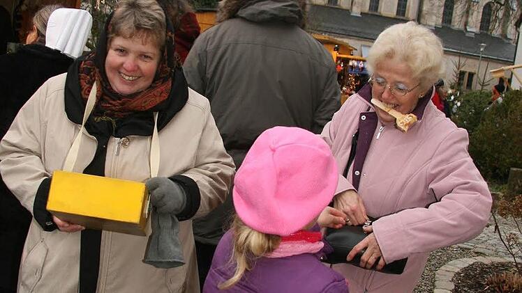 Tombolalose - so mancher versucht sein Glück.