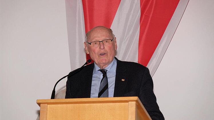 "Der Sport überwindet Grenzen", sagte Dr. Winfried Benner, Vorsitzender des Sportkuratoriums Hammelburg. Foto: Gerd Schaar