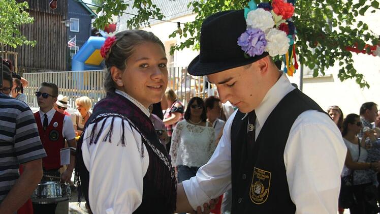 Ebersdorf hält auf seiner Kerwa die Traditionen hoch.Veronika Schadeck