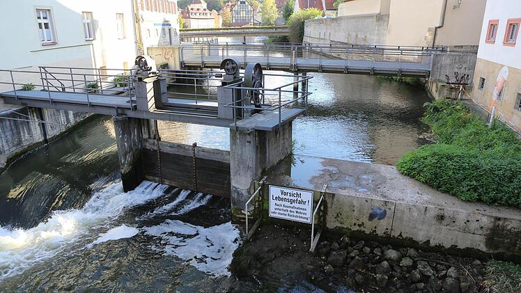 Deutlich weniger Wasser als üblich erreicht die Unteren Mühlen. Foto: Barbara Herbst