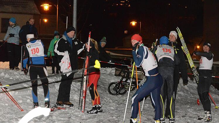 Nachtskisprint beim WSV Oberweißenbrunn. Foto: Jürgen Schmitt