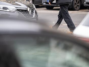 Unfall in Coburg: Alkoholisierter Autofahrer übersieht Fußgänger- 65-Jähriger schwer verletzt