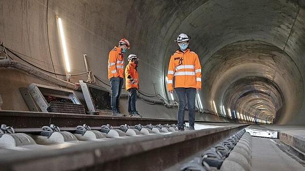 Infrastruktur-Projekte, wie hier das Projekt "Stuttgart 21", verz&ouml;gern sich h&auml;ufig.  Foto: Sebastian Gollnow, dpa