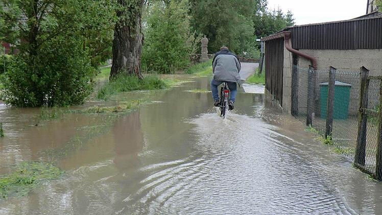 Hochwasser auch in Großwenkheim. Foto: Anton Then