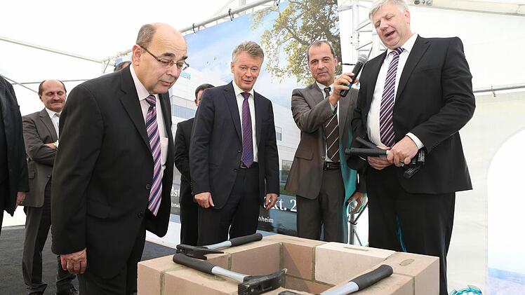 Die Hammer liegen bereit.