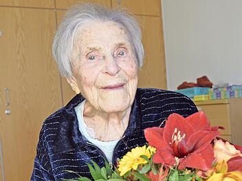 Frieda Leyrer verbringt ihren Lebensabend im Pflegezentrum im Klinikum Forchheim-Fränkische Schweiz in Ebermannstadt.