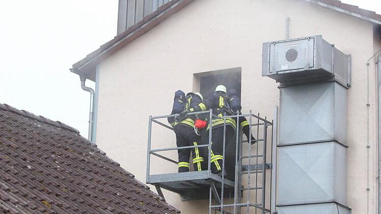 In einem Späne-Silo in Buch am Wald hat es am Dienstag stark gebrannt. Foto: News5 / Buerkel